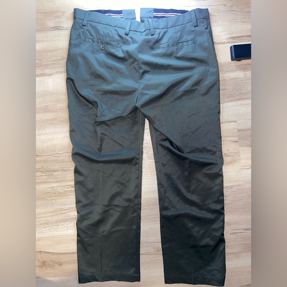 NWOT Amazon Essentials Men's Straight Fit Golf Pant Dark Olive - Picture 5 of 5